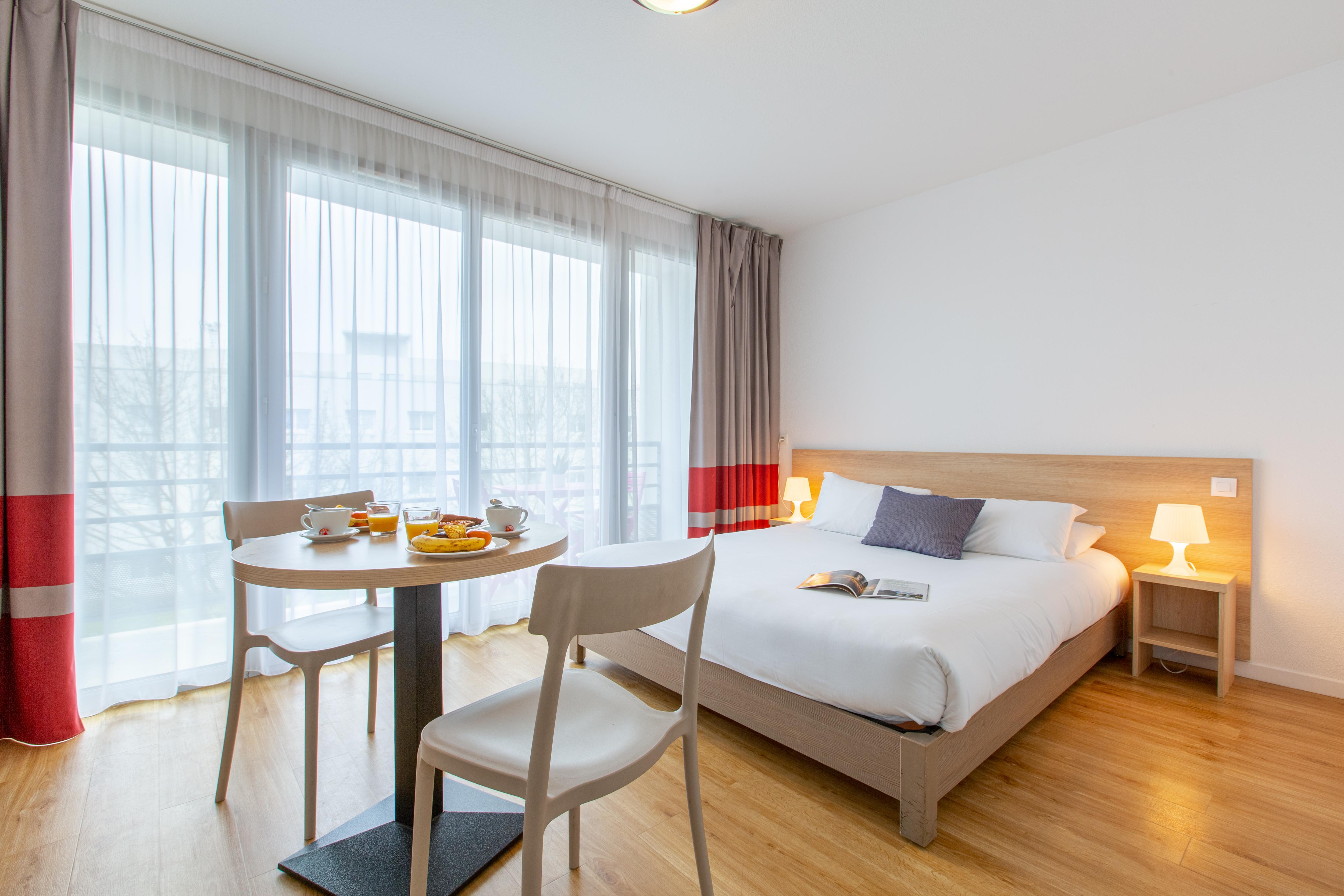 Comfort Aparthotel Ле-Ман Экстерьер фото